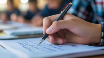 Menulis dengan Tanggung Jawab demi Tingkatkan Literasi Digital Masyarakat