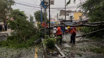 Detik-Detik Angin Kencang Hantam Rejosari, 7 Fakta 30 Rumah Rusak dan Warga Mengungsi