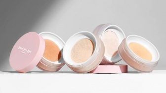 Kulit Berminyak Bagusnya Pakai Bedak Apa? Ini 6 Pilihan Biar Makeup Flawless