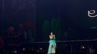 5 Momen Tak Terlupakan di Konser Mahalini 'Koma', Visualisasi Apik hingga Kolaborasi Tak Terduga