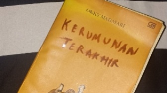 Kerumunan Terakhir: Ketika Harga Diri Runtuh di Hadapan Penghakiman Netizen