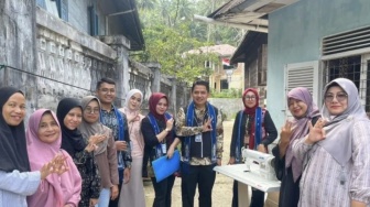 BRI Peduli Salurkan Bantuan Sarana Produksi untuk Dukung UMKM Kreatif Sumbar