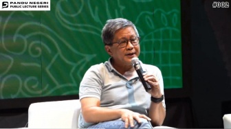 Sentil Banyak Lulusan S3 Jadi Driver Ojol, Rocky Gerung: Negara Dikuasai 'Dealer' Bukan 'Leader'!