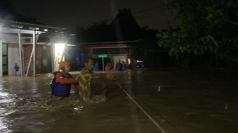 Hujan Deras Dini Hari Picu Banjir di Rowosari dan Meteseh: 110 KK Terdampak