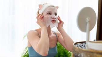 4 Sheet Mask Galactomyces Atasi Kulit Kusam, Tekstur Kasar, dan Kerutan
