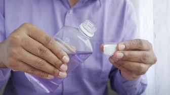 Apakah Pakai Obat Kumur Membatalkan Puasa? Ini 5 Rekomendasinya