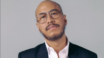 Terlalu Sibuk Bekerja, Pandji Pragiwaksono Takut Dibenci Anak Saat Dewasa