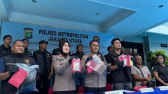 Pengkhianatan Cinta di Pademangan: Pria Ini Bobol Rumah Calon Mertua, Gondol Harta Rp400 Juta