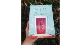 Review Novel Perfect Illusion: Saat Cinta Menjadi Bayangan Semu