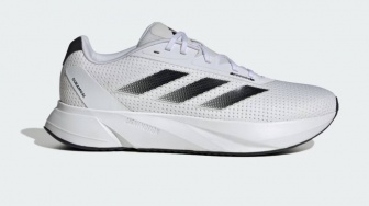 7 Sneakers untuk Jalan Kaki yang Nyaman Dipakai Harian, Harga Mulai Rp100 Ribuan