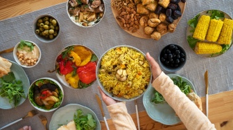 6 Tips Puasa Bagi Penderita Maag, Ibadah Tetap Lancar