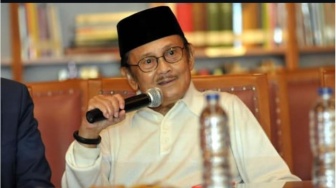 Habibie dan Etika Politik yang Hilang:Ketika Negara Menjadi Utang Politik