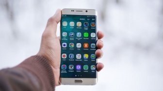 5 Rekomendasi HP Layar Lengkung Harga Rp4 Jutaan, Spek Gahar!