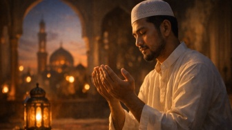 Doa Puasa Satu Bulan Ramadan: Bacaan, Waktu, dan Penjelasan Ulama