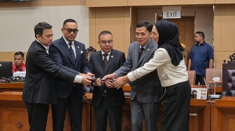 Ahmad Sahroni Resmi Kembali Jabat Pimpinan Komisi III DPR, Gantikan Rusdi Masse