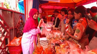 Gurih Hingga Segar: Inilah Surga Takjil Sate Susu dan Ragam Kuliner di Pasar Ramadan Wanasari