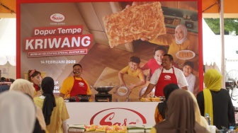 Rahasia Takjil Surabaya yang Bikin Nagih: Tempe Kriwang, Krispi, Gurih, Ngebawang!