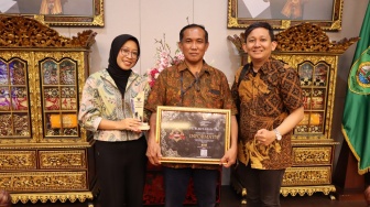 PTBA Buktikan Komitmen Transparansi, Boyong Anugerah Keterbukaan Informasi