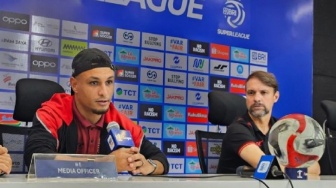 Rahasia Penyerang Persija Alaeddine Ajaraie Tetap On Fire di Bulan Puasa