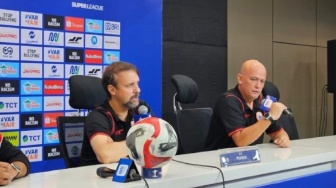 Pelatih Persija Mauricio Souza Soroti Lapangan JIS Kurang Ideal