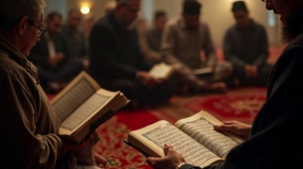 Apakah Tadarus Harus Bulan Ramadan? Begini Ketentuan dan Anjurannya