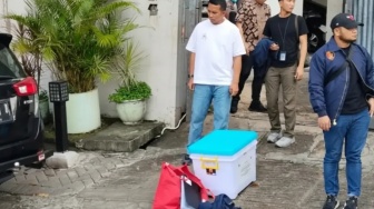 Update Kasus TPPU Emas Ilegal Rp 25,8 Triliun, Bareskrim Geledah PT Suka Jadi Logam di Surabaya