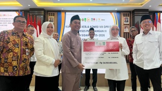 Komisi VIII DPR RI Awasi Langsung Penyaluran PKH dan Sembako di Batam