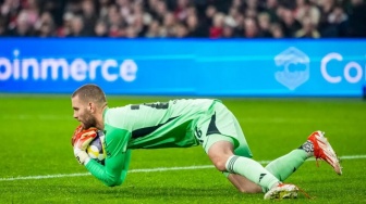 Debut Solid, Maarten Paes Langsung Pasang Target Tinggi di Ajax, Apa Itu?