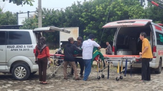 Keluarga Pasien Kecewa, Jenazah Sempat Terhenti di Pinggir Jalan Akibat Ambulans Rusak