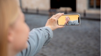 5 HP dengan Kamera Depan Terbaik Tahun 2026, Selfie dan Vlog Makin Tajam