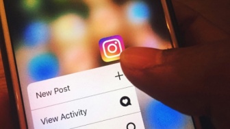 Instagram Story dan Dialog Diam-Diam dengan Diri Sendiri
