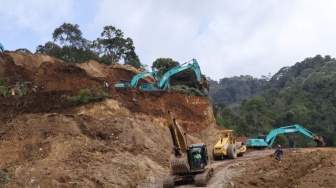 Jalan Malalak Agam Belum Dibuka, Hanya Sepeda Motor Warga Lokal yang Boleh Melintas