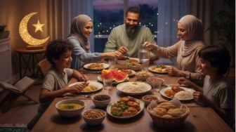 Viral Influencer Sebut Sahur Ganggu Jam Tidur, Ini Keutamaannya dalam Islam