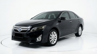 Tunda Beli Brio dan Agya, Tengok Harga dan Iritnya Toyota Camry Hybrid 2013