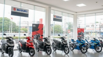 Berapa Selisih Harga Burgman dan Satria? Tengok Banderol Motor Suzuki Terbaru