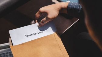 Terkena PHK sebelum Lebaran Apakah Dapat THR? Jangan Mau Rugi, Pahami Aturannya!