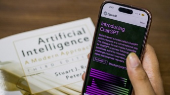 Saat Curhat ke AI Jadi Kebiasaan Baru: Apakah Ini Wujud Kesepian di Era Digital?