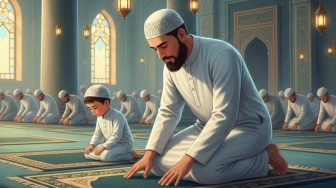 7 Tips Jitu Agar Anak Tak Bosan Salat Tarawih Selama Ramadan