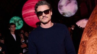 Heboh, Pedro Pascal Diduga Penyuka Sesama Jenis Usai Terciduk Mesra dengan Rafael Olarra