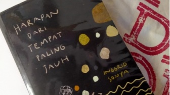 Harapan dari Tempat Paling Jauh: Saat Ekspektasi Orang Tua Membunuh Jiwa