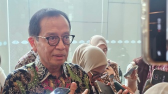 OJK Restui Rencana Menteri Purbaya Parkir SAL Rp200 Triliun di Himbara, Bunga Kredit Bakal Jinak?