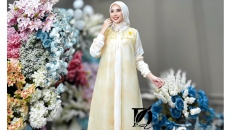 Butter Yellow Jadi Tren Baju Lebaran 2026, Cocok Dipadukan dengan Hijab Warna Apa?