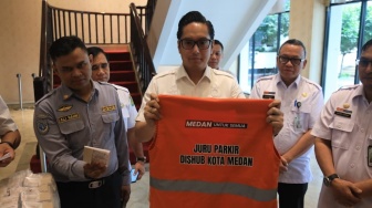 Tarif Parkir di Medan, Dinaikkan Bobby Nasution, Diturunkan Rico Waas