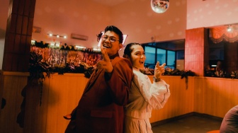 Bukan Sekadar Kuliner, RM Padang Payakumbuah Rilis Video Klip Bareng Davina Karamoy dan Laleilmanino