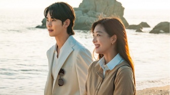 Disney+ Dilaporkan Susun Jadwal Tayang Knock-Off, Kim Soo Hyun Comeback?