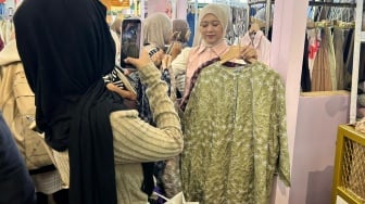 Gamis Kebanggaan Mertua Jadi Tren Baju Lebaran 2026, Gimana Modelnya?