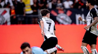 3 Raksasa Premier League dan Barcelona Saling Sikut Demi Rekrut Gelandang Muda Brasil Ini