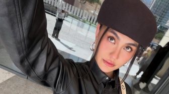 Agnez Mo Terjebak di Dubai? Begini Kondisi Sebenarnya