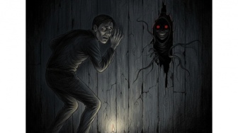 Ketukan Tiga Kali dari Balik Dinding