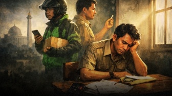 Gaji Tak Cukup, Kebutuhan Hidup Menumpuk: Guru Honorer Nekat Rangkap Jabatan Meski Dilarang Aturan